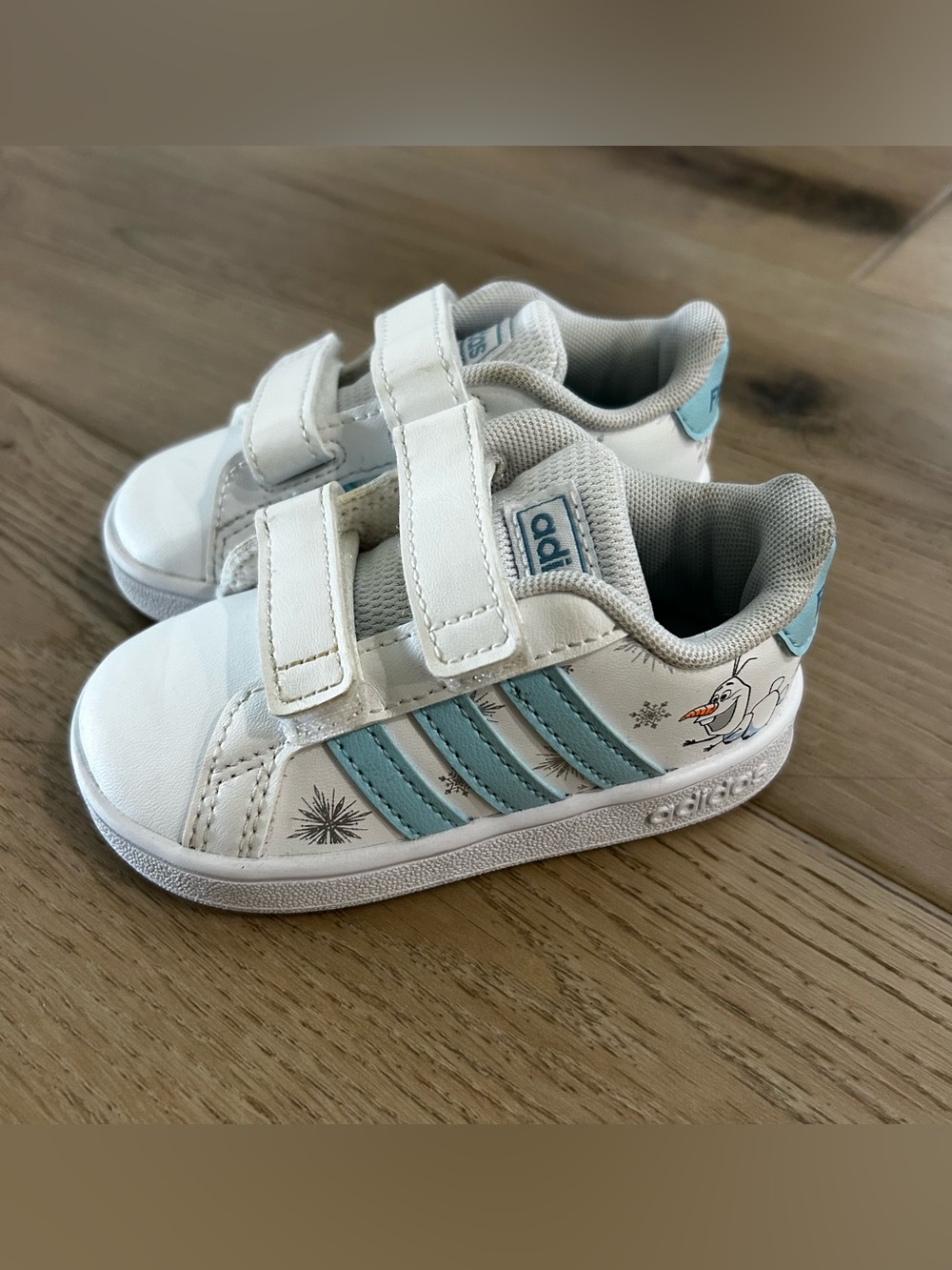 ADIDAS GRAND COURT FROZEN OLAF SNEAKERS SIZE 5K INFANT/TODDLER WHITE GZ7616
